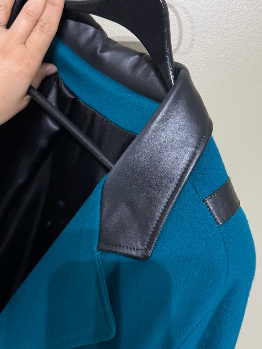 Vintage 1980’s Braemar Petites 100% Virgin Wool Teal Faux Leather Power Trench - Picture 6 of 9